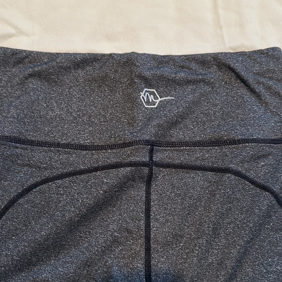 Maven Thread leggings size large - Picture 3 of 4